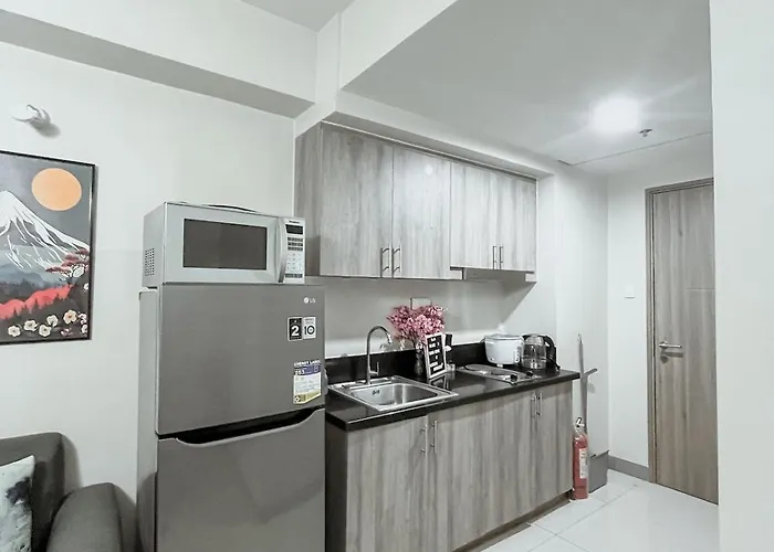 Queen Bed With Coffee Bar And Fast Wi-fi At S Residences Apartment Manila