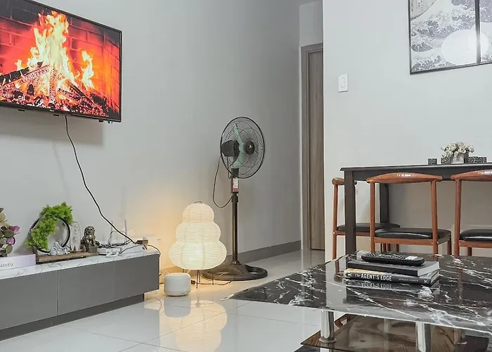 Queen Bed With Coffee Bar And Fast Wi-fi At S Residences Apartment