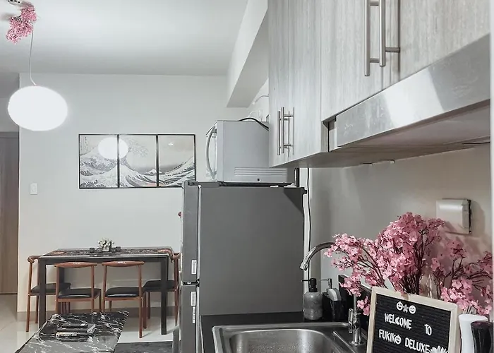 Queen Bed With Coffee Bar And Fast Wi-fi At S Residences Apartment