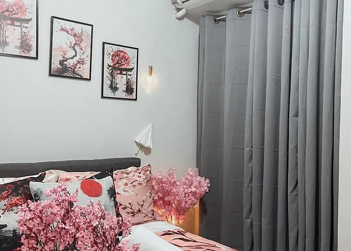 Queen Bed With Coffee Bar And Fast Wi-fi At S Residences Apartment Manila