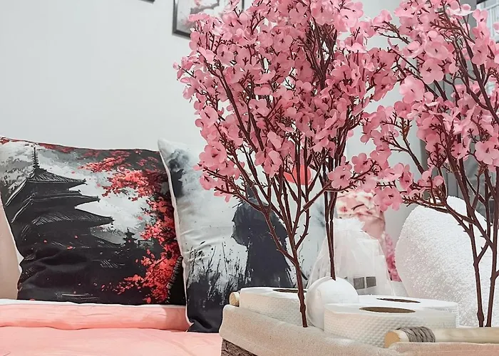 Queen Bed With Coffee Bar And Fast Wi-fi At S Residences Apartment Manila