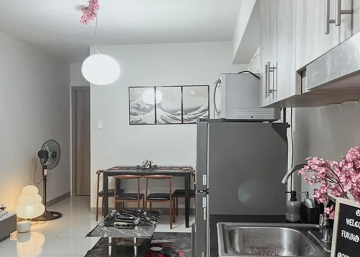 Queen Bed With Coffee Bar And Fast Wi-fi At S Residences Manila